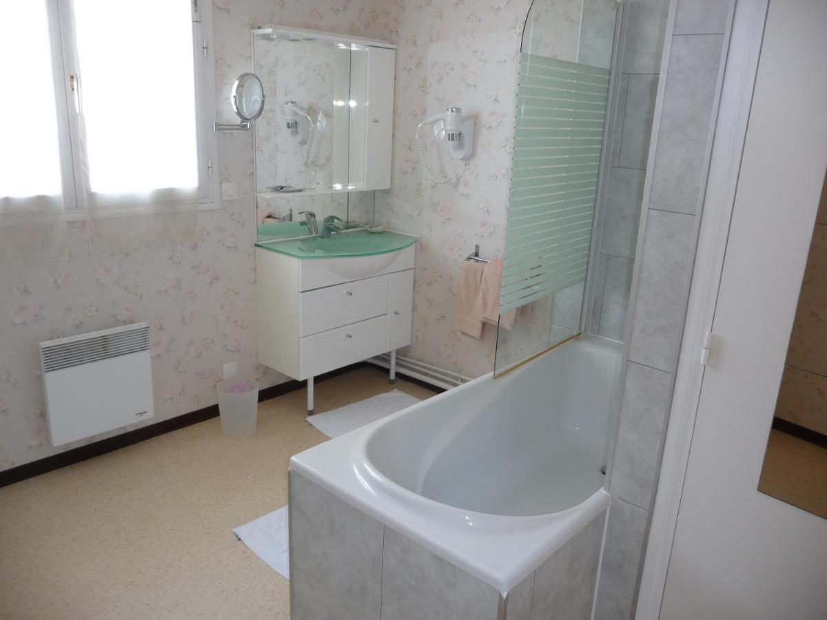 Hotel Du Haut Marais Saint-Marcel  Екстер'єр фото