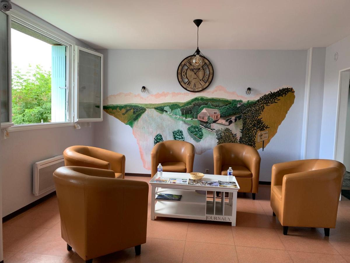 Hotel Du Haut Marais Saint-Marcel  Екстер'єр фото